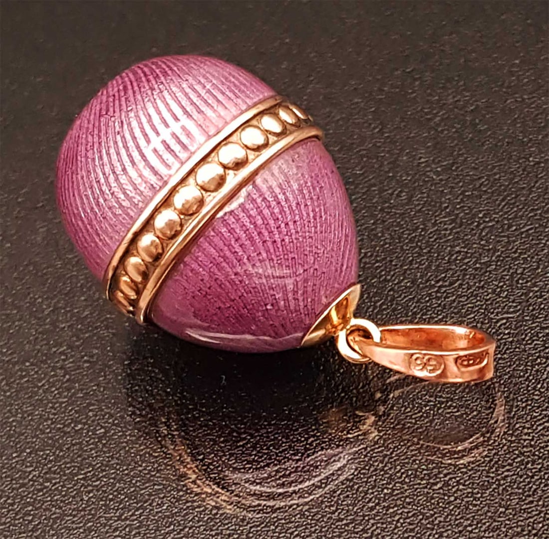 FABERGE - GOLD EGG GUILLOCHE ENAMEL PENDANT (1 of 17)