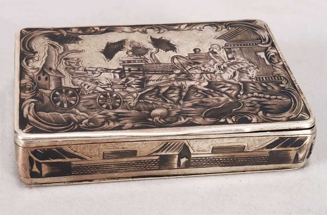 RUSSIAN IMPERIAL SILVER SNUFF BOX, 1827 (1 of 17)