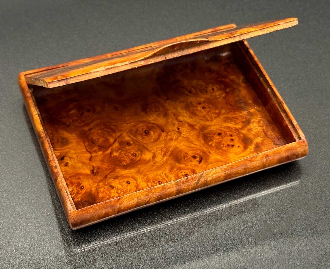 RARE KARELIAN BIRCH SNUFF BOX (1 of 12)