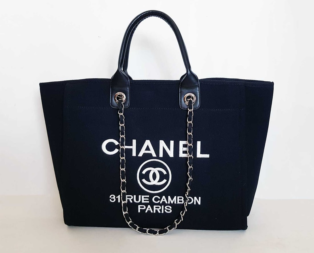 CHANEL DEAUVILLE MEDIUM TOTE BAG (1 of 12)