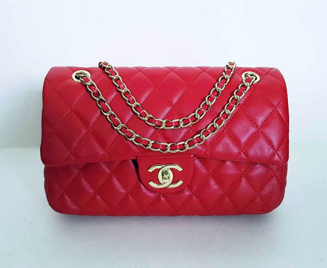 CHANEL RED QUILTED CLASSIC BAG (1 of 15)