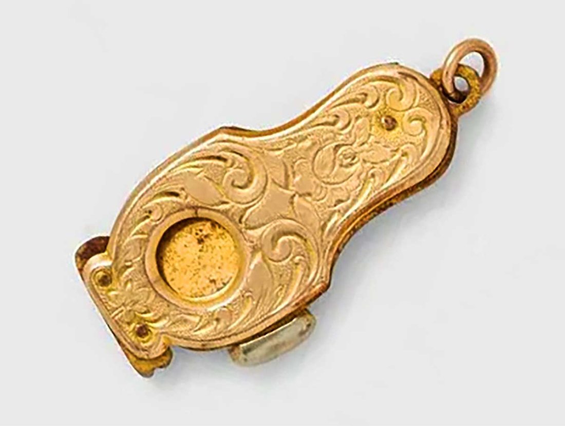RARE GOLD ANTIQUE CIGAR CUTTER (1 of 7)