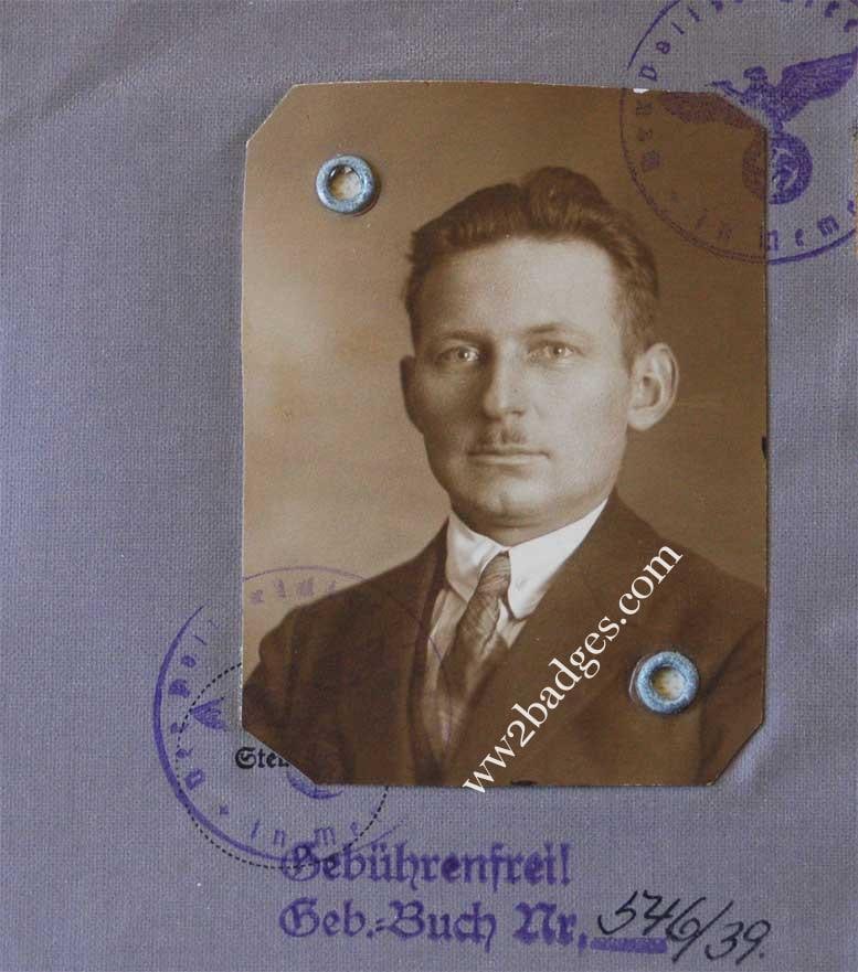 GERMAN WWII DRIVER LICENSE FUHRECHSHEIN, 1939-1944 (1 of 9)