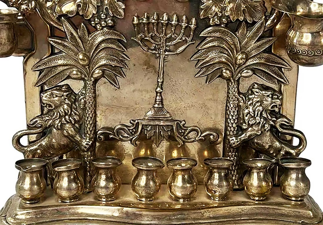EXTREMELY RARE JEWISH HANUKKAH LAMP (1 of 13)