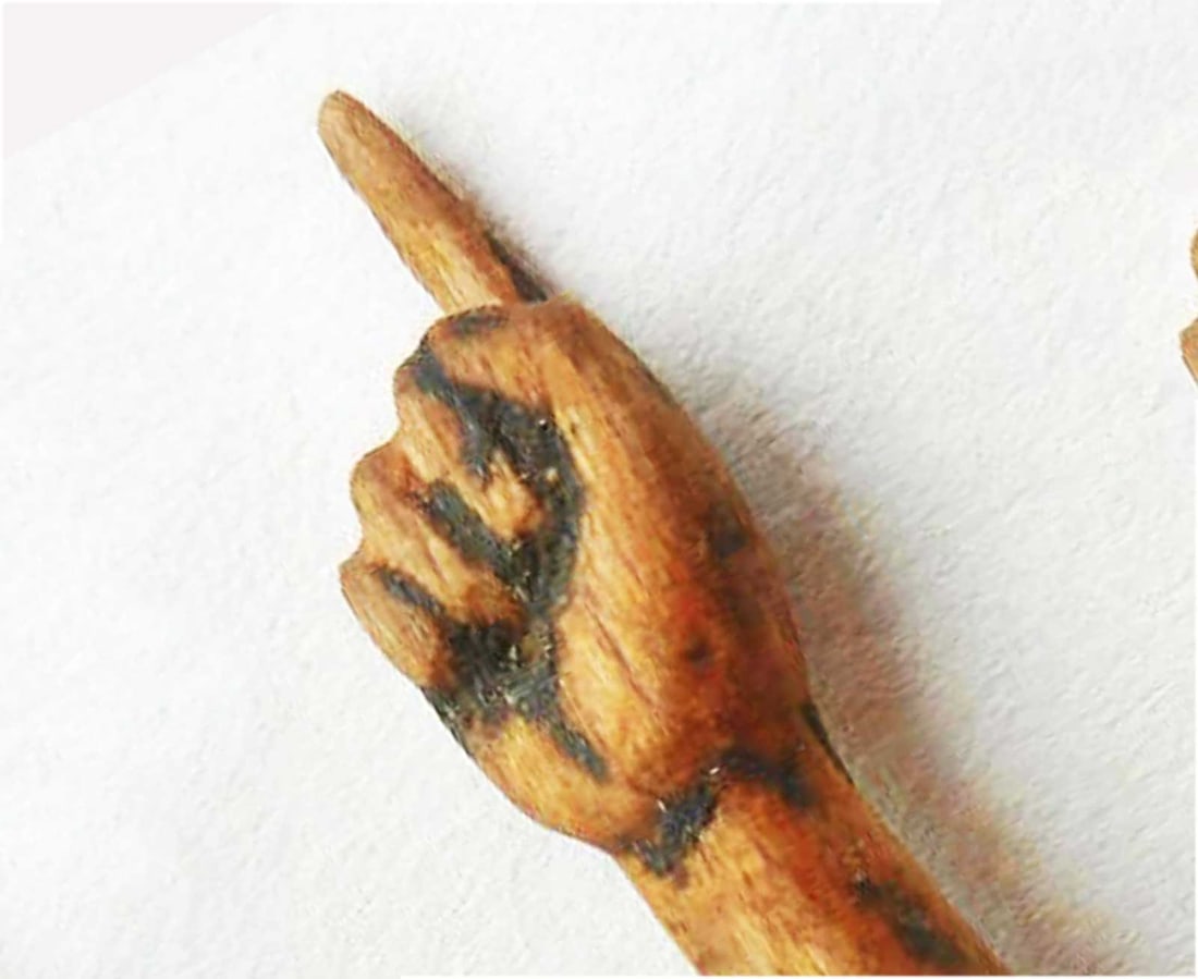 JEWISH WWII YAD POINTER for TORAH, LITZMANNSTADT (1 of 13)