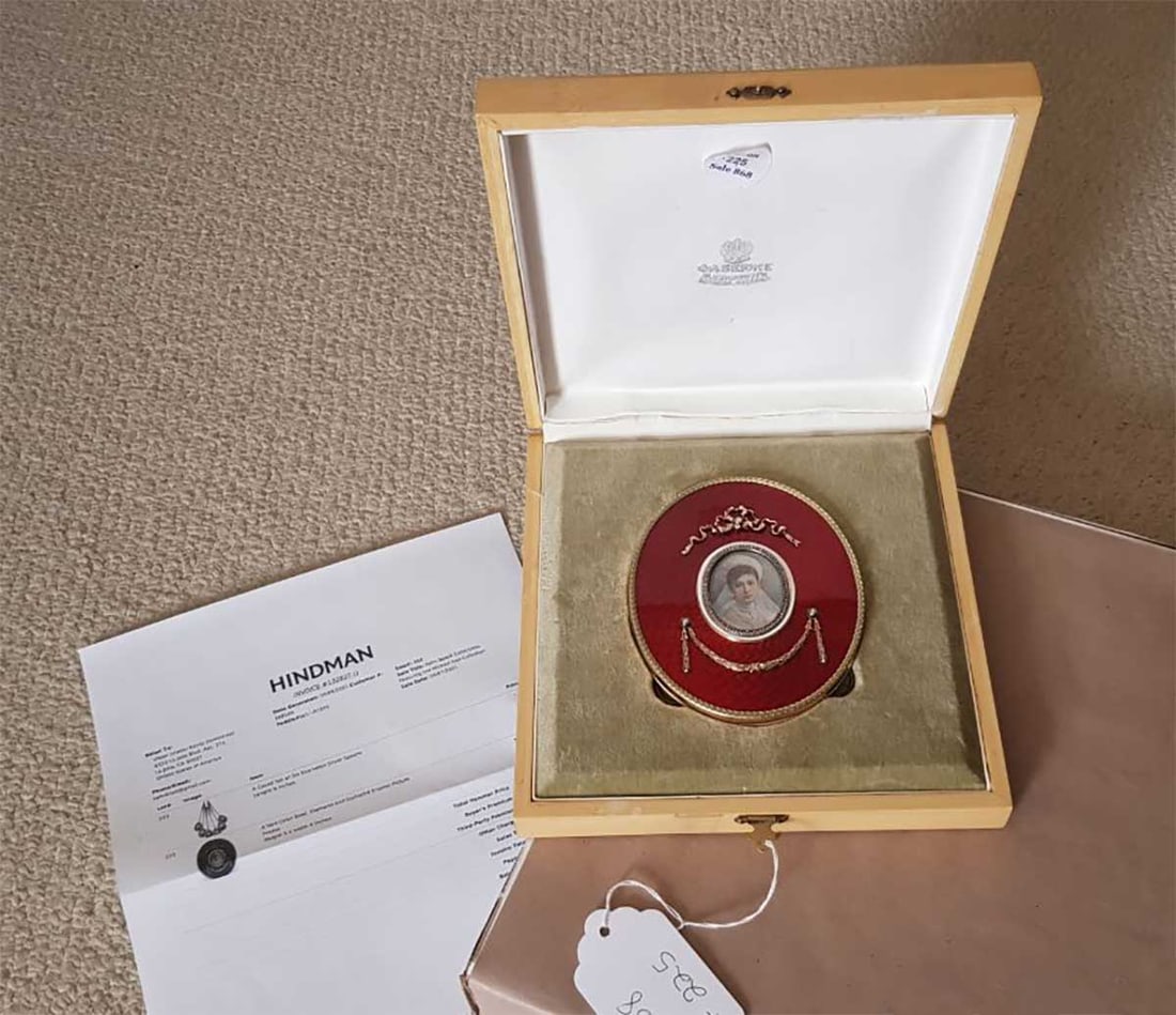 GOLD, DIAMOND & GUILLOCHE PICTURE FRAME (1 of 12)