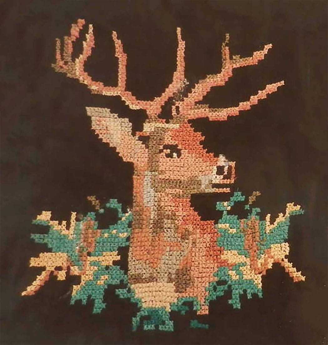 EMBROIDERY DEER, HUNTING THEME fr. GERMANY: Great Display Piece! EMBROIDERY DEER, HUNTING THEME from HUNTING CLUB in GERMANY, 1945 Embroidery featuring a deer with a hunting theme from a hunting club in Germany, dating back to 1945. CONDITION: 