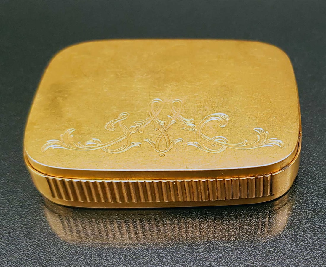 RARE GOLD ANTIQUE RUSSIAN PILLS BOX, 1894 (1 of 17)