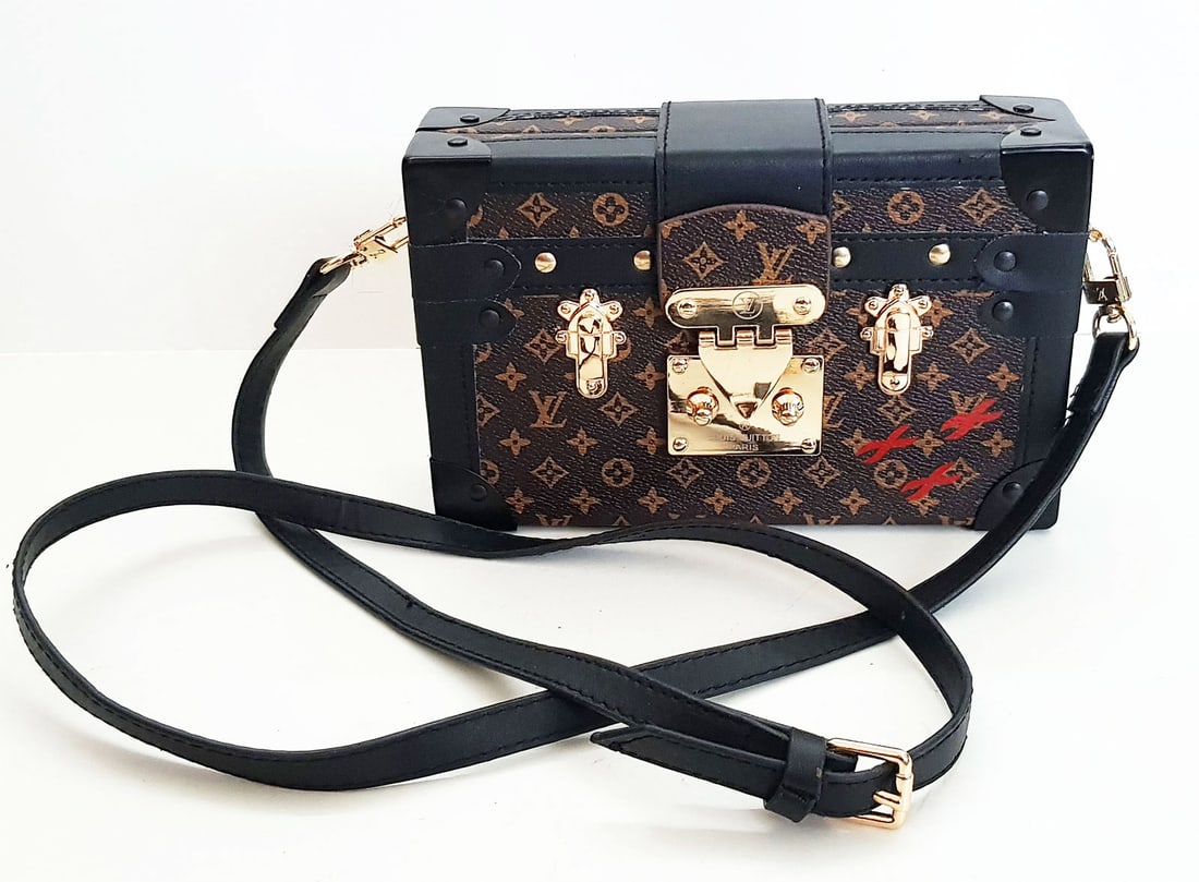 LOUIS VUITTON PETITE MALLE BAG (1 of 20)