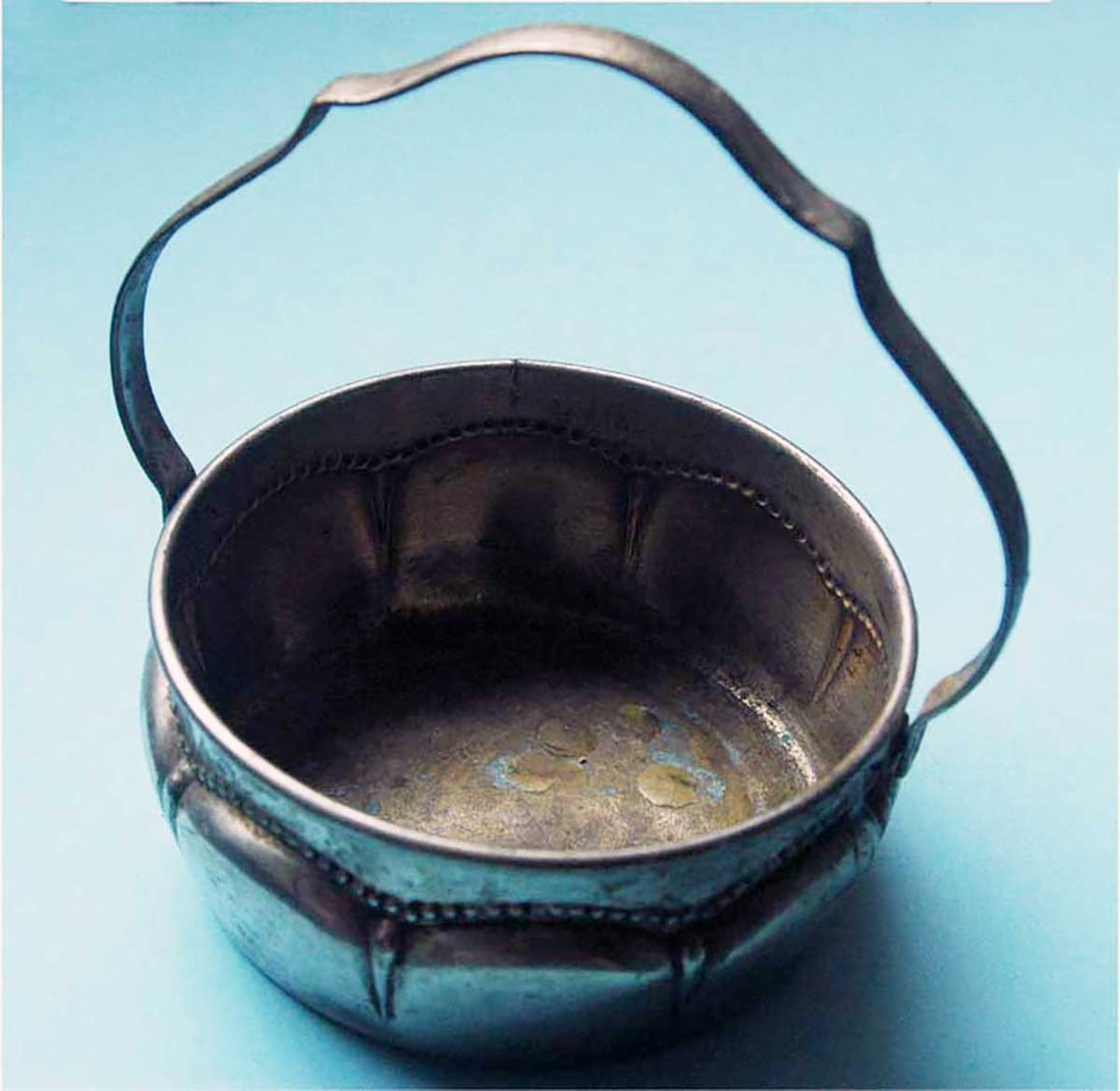 CANDY CANE fr. WARSCHAU GHETTO, MARKED: Sale - Must Go! ANTIQUE CANDY CANE from WARSCHAU GHETTO, MARKED The candy cane has a stamp on the back, making it a very collectible item. This particular item, among others, originates from the Warsa