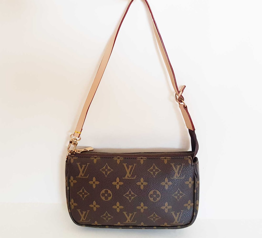 LOUIS VUITTON POCHETTE ACCESSOIRES BAG (1 of 13)
