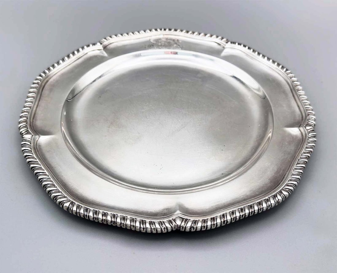 PAUL STORR - GEORGE III - DINNER SILVER PLATE, 1812: Lifetime Warranty! A Great Investment for Many Years Ahead! PAUL STORR - GEORGE III - ENGLISH DINNER SILVER PLATE, 1812 Here is a George III sterling silver dinner plate, marked by Paul Storr, with an