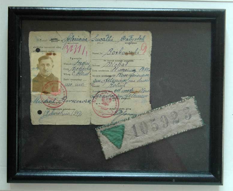 POLISH WWII ID, ex PRISONER DACHAU: Great Display Piece! With Huge Historical Value! POLISH WWII ID, ex PRISONER DACHAU For your consideration is a rare WWII document ID that belonged to a former prisoner of the Dachau concentration cam