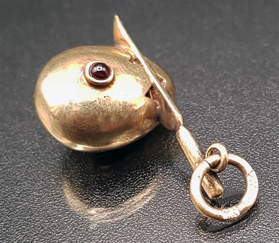 UNUSUAL RUSSIAN EGG PENDANT w. AMETHYST (1 of 9)