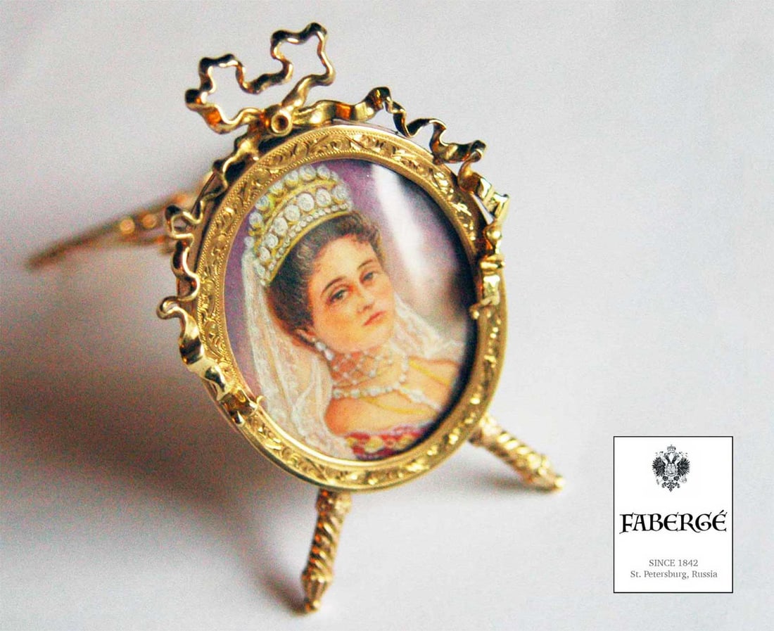 FABERGE - GOLD PICTURE FRAME w. TSARIZA: Flexible Payments: Pay Over 3–6 Months! FABERGE - GOLD PICTURE FRAME, TSARIZA ALEXANDRA FEODOROVNA Featuring a basket weave design with an easel back, this piece is fitted with a hand-painted portra