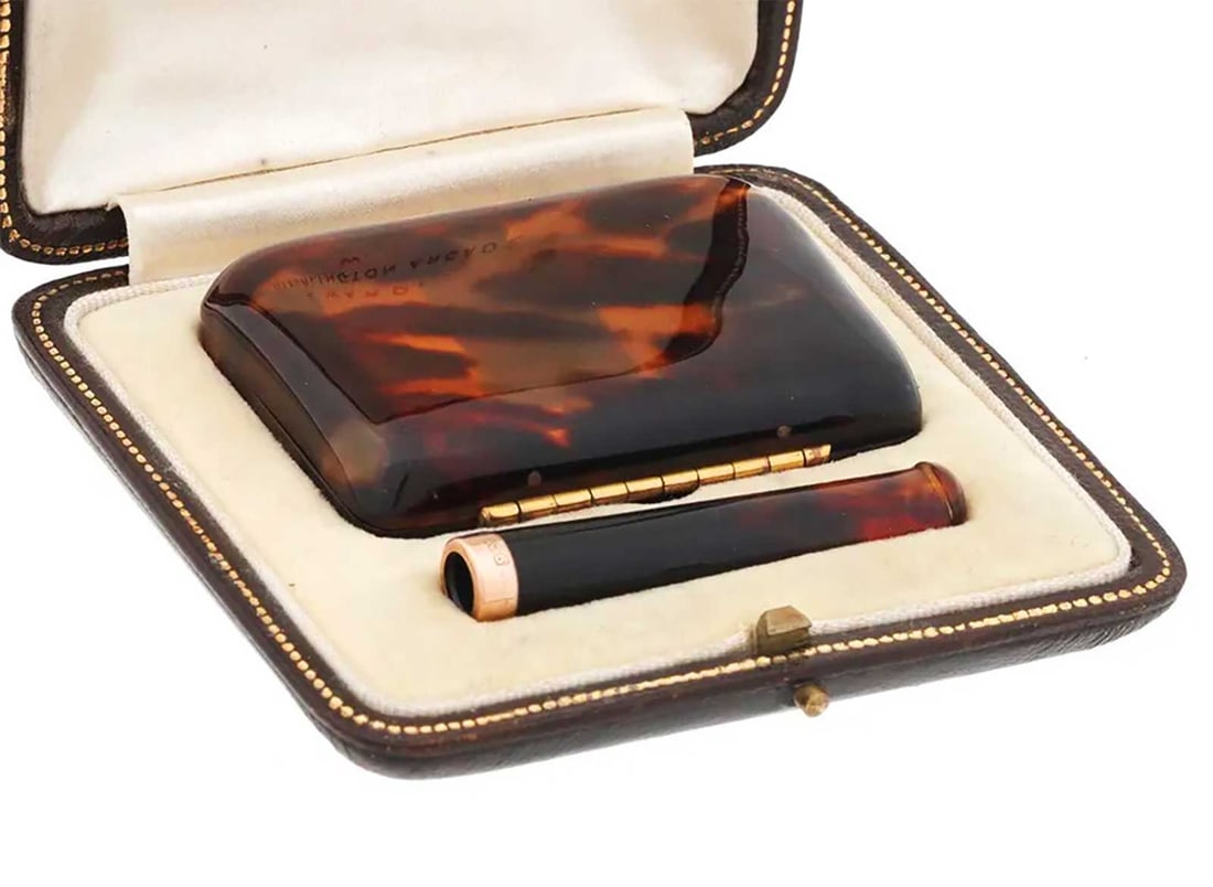 ELEGANT GOLD CIGARETTE CASE w. MOUTHPIECE for LADY (1 of 18)