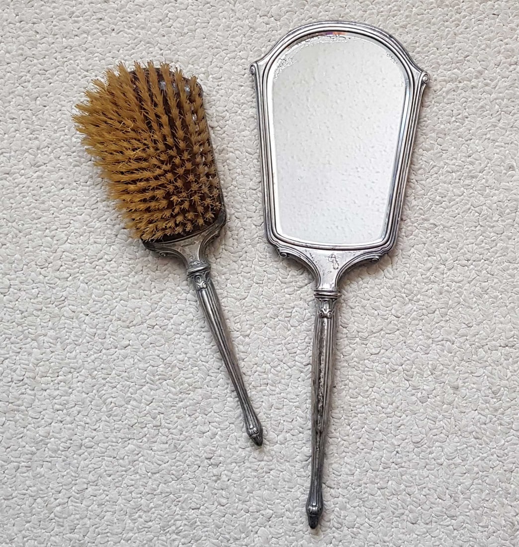 ANTIQUE STERLING SILVER BRUSH & MIRROR SET (1 of 10)