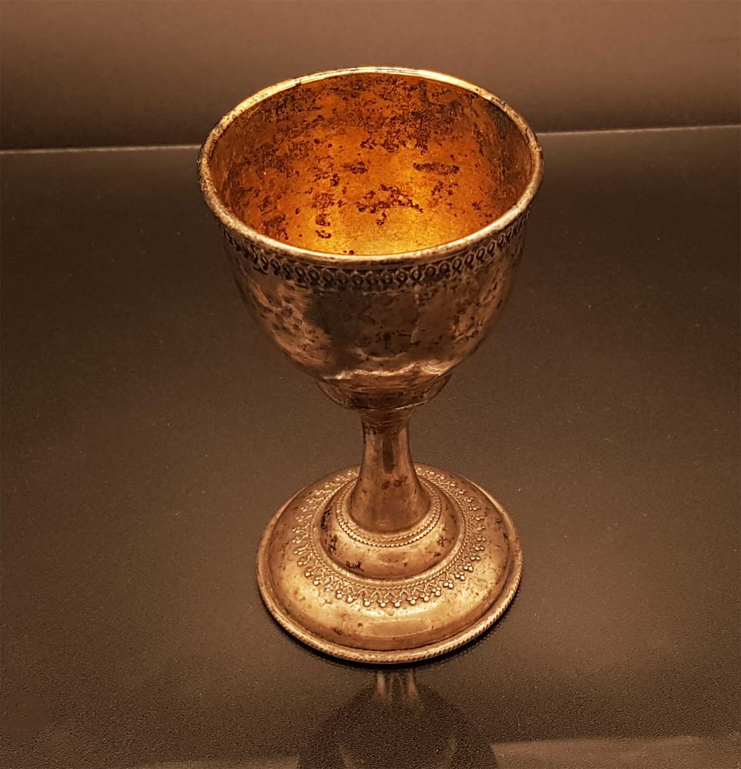 JEWISH SILVER KIDDUSH CUP, JUDAICA: Flexible Payments: Pay Over 3–6 Months! JEWISH SILVER KIDDUSH CUP, JUDAICA This silver kiddush cup features a graduating body with raised designs adorning both the rim and the base, adding