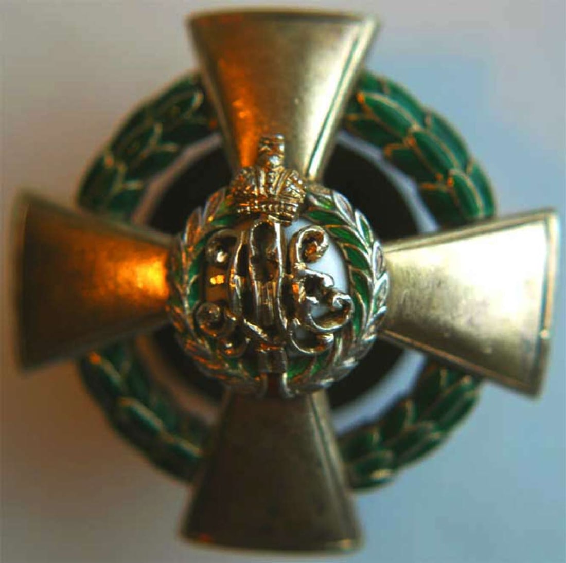 RUSSIAN BADGE 91st DVINSK INFANTRY REGIMENT: Great Display Piece! Price Reduced — Limited-Time Offer! RUSSIAN IMPERIAL BADGE 91st DVINSK INFANTRY REGIMENT This is a Russian Imperial badge from the 91st Dvinsk Infantry Regiment, representing a