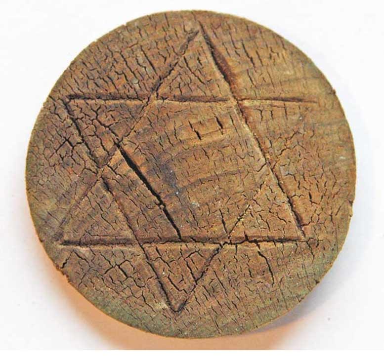 JEWISH WWII BADGE WOOD PIECE w. STAR of DAVID: Great Display Item! Price Reduced — Limited-Time Offer! JEWISH WWII BADGE WOOD PIECE with STAR of DAVID from LITZMANNSTADT in POLAND Jewish WWII badge made from wood with the Star of David from Litz