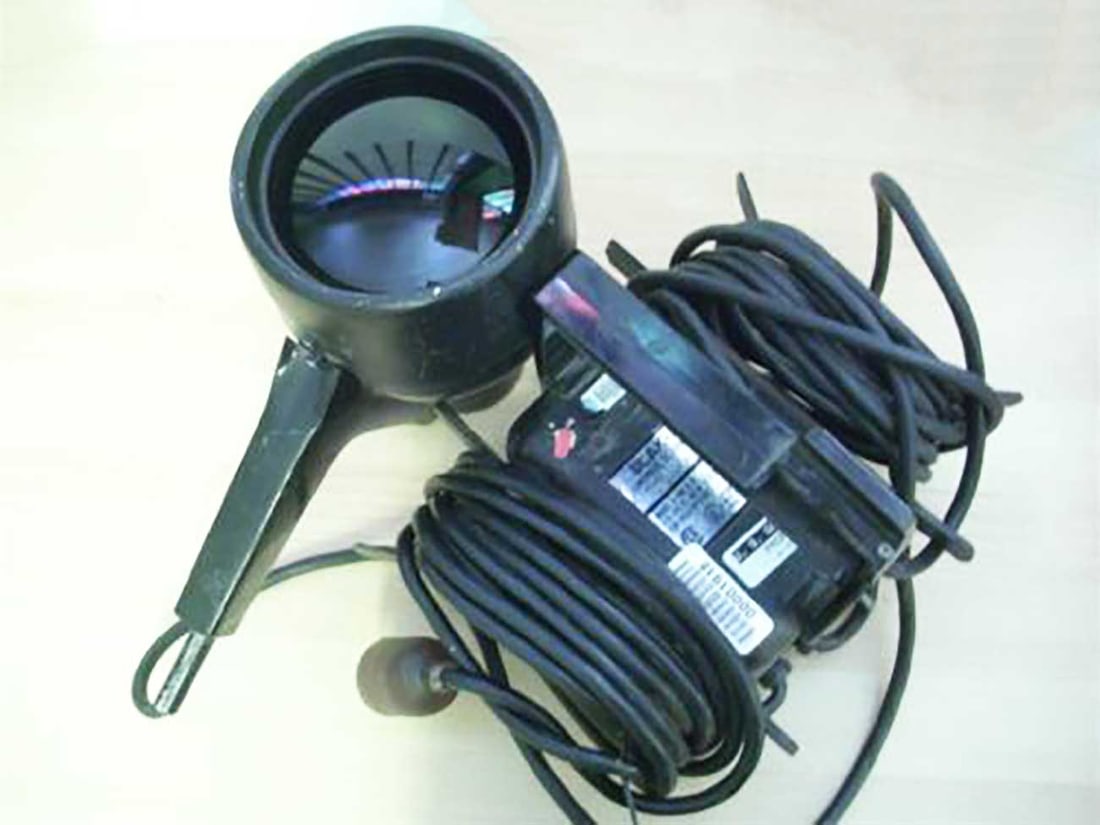 BLACKLIGHT TESTING for AUTHENTICATION of ANTIQUE ITEMS (1 of 7)