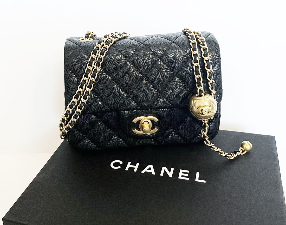 CHANEL BLACK CAVIAR MINI FLAP BAG (1 of 11)