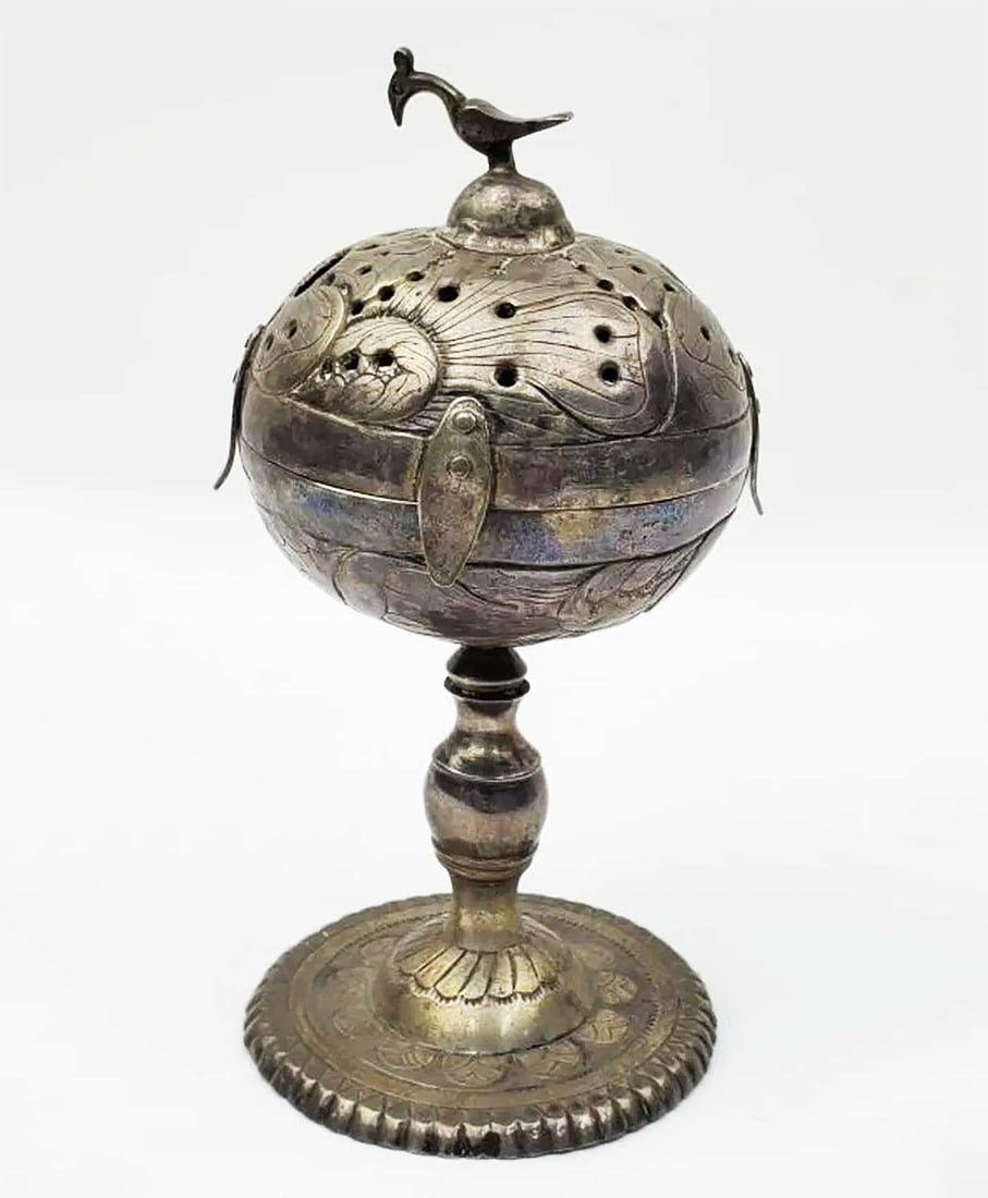 ANTIQUE JUDAICA SILVER BESAMIM SPICE BOX (1 of 16)
