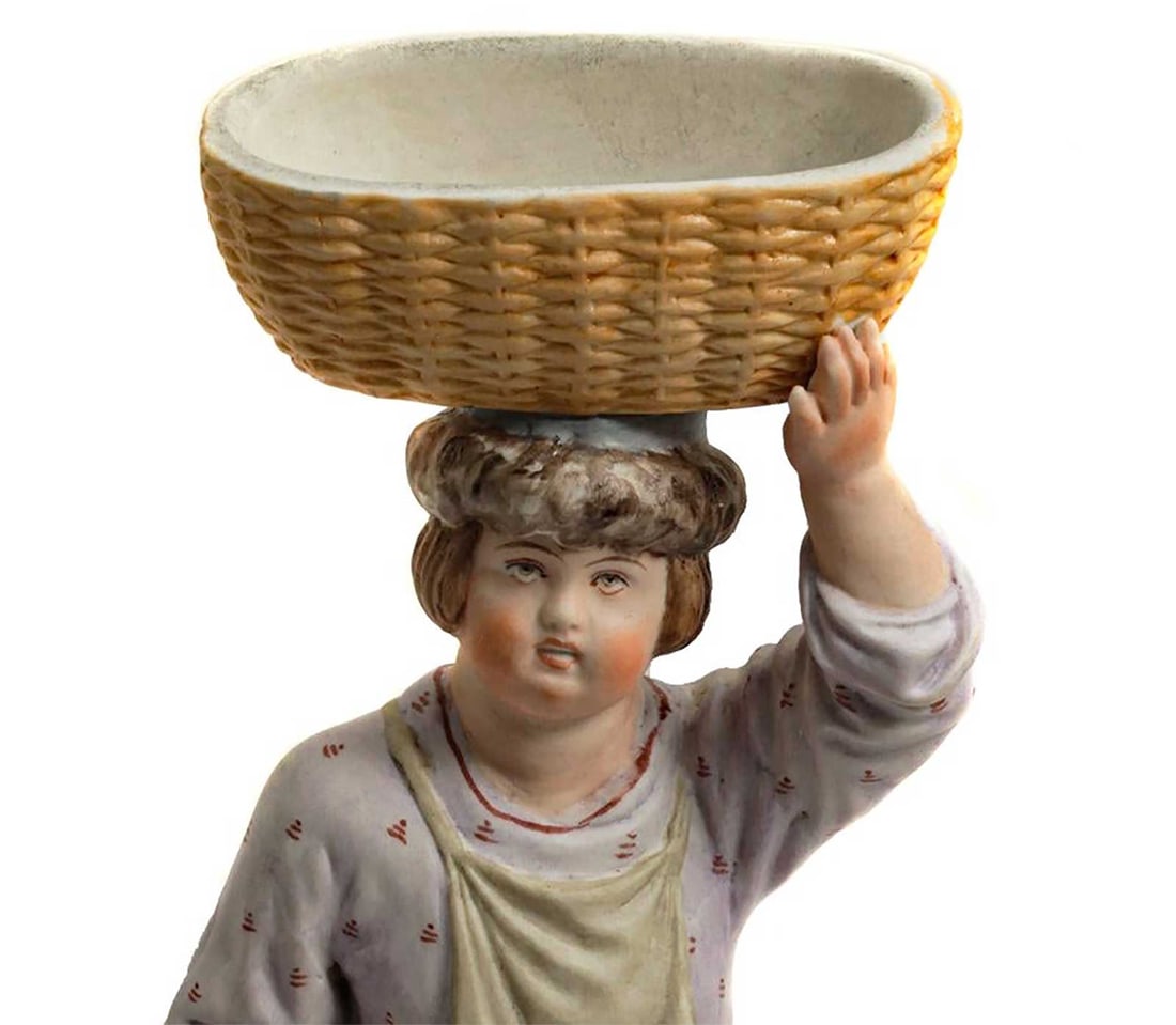 GARDNER - RUSSIAN PORCELAIN FIGURINE, 19th c. (1 of 18)