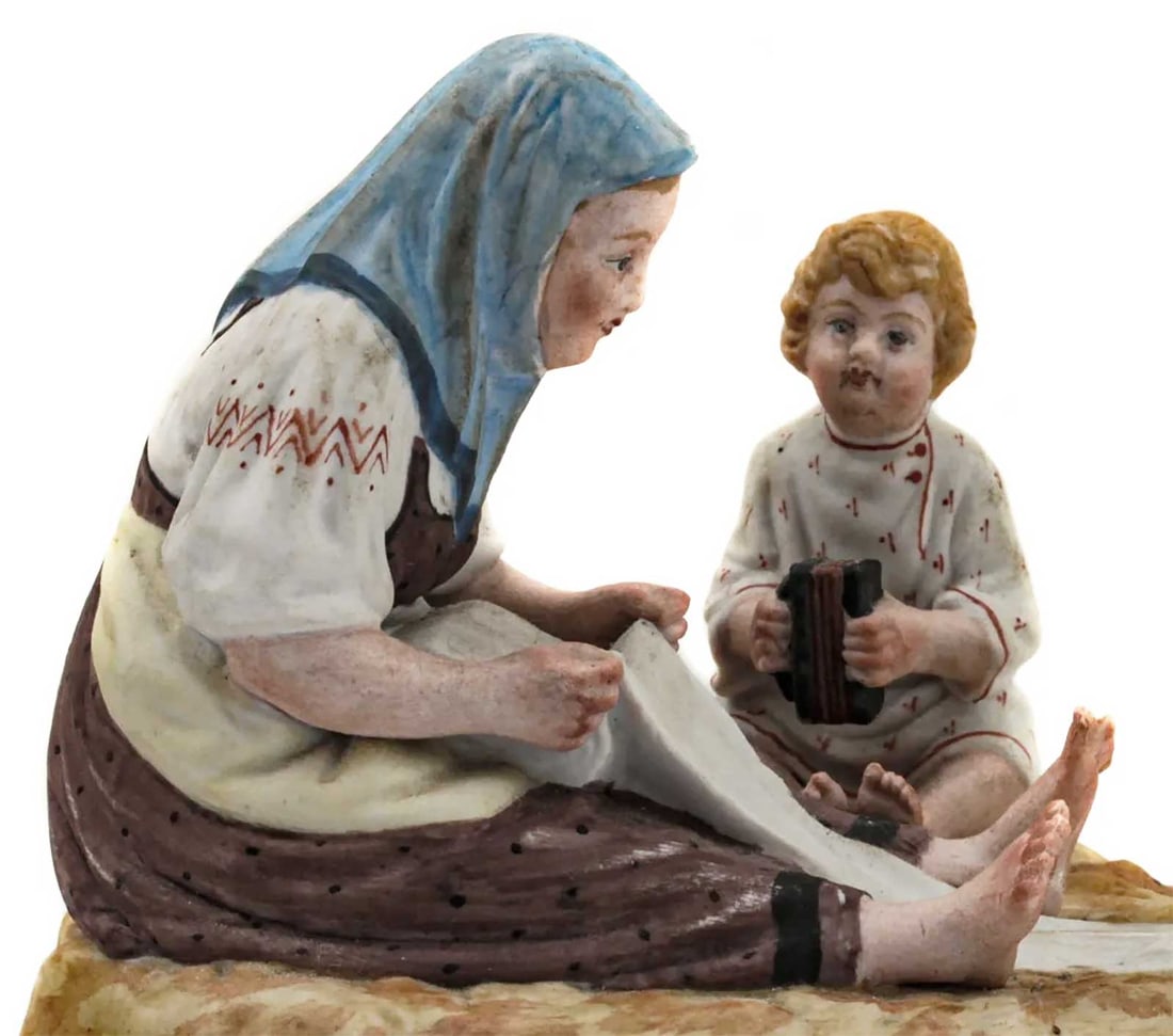 GARDNER - RUSSIAN IMPERIAL PORCELAIN FIGURINE, 19th c.: Flexible Payments: Pay Over 3–6 Months! GARDNER - RUSSIAN IMPERIAL PORCELAIN FIGURINE, 19c. An antique porcelain figurine from the Gardner factory titled 'PEASANT WOMAN BLEACHING CANVAS'. It depict