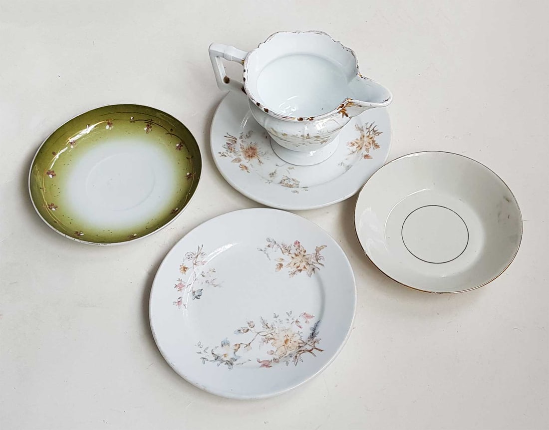 RUSSIAN IMPERIAL KUZNETSOV PORCELAIN SET (1 of 17)