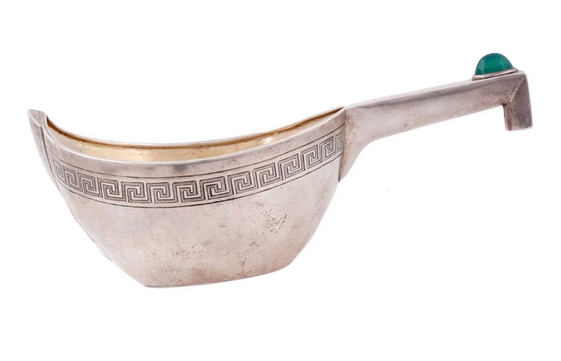 LARGE ANTIQUE RUSSIAN IMPERIAL SILVER KOVSH: LifeTime Warranty! Price Reduced — Limited-Time Offer! LARGE ANTIQUE RUSSIAN IMPERIAL SILVER KOVSH Presented for your viewing is a traditional Russian kovsh, featuring a raised prow and a shaped