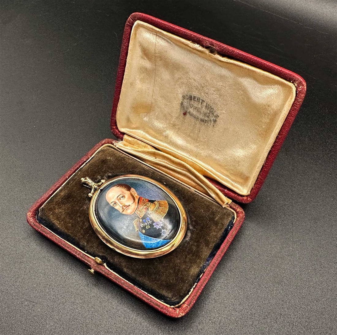 RUSSIAN PORTRAIT of NICHOLAS I, SIGNED, 1850x: Lifetime Warranty! Price Reduced — Limited-Time Offer! ANTIQUE RUSSIAN PORTRAIT of NICHOLAS I, SIGNED, 1850x We present a rare Russian Imperial miniature enamel portrait of Nicholas I, Emperor of Ru