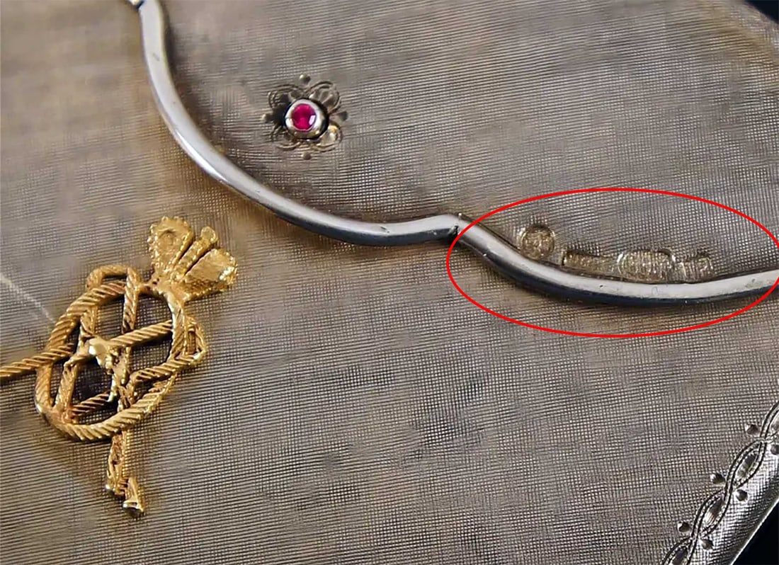 FABERGE - GOLD, SILVER & RUBY RUSSIAN COMPACT - 4