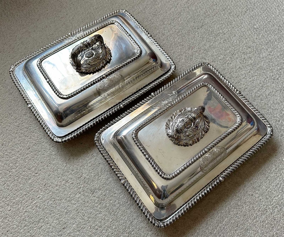 Paul STORR - GEORGE III TWO SILVER ENTREEs, 1815: LifeTime Warranty! Price Reduced — Limited-Time Offer! Paul STORR - EXTREMELY RARE PAIR of GEORGE III - ENGLISH SILVER ENTREEs, 1815 For your viewing, here is a rounded rectangular piece with gadroo
