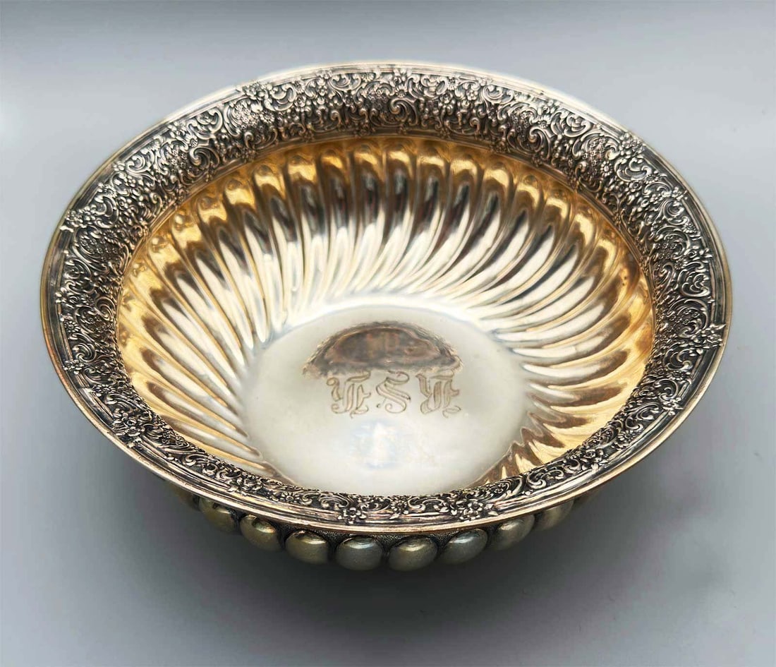 TIFFANY - STERLING SILVER LARGE FRUIT BOWL, 1892 (1 of 15)