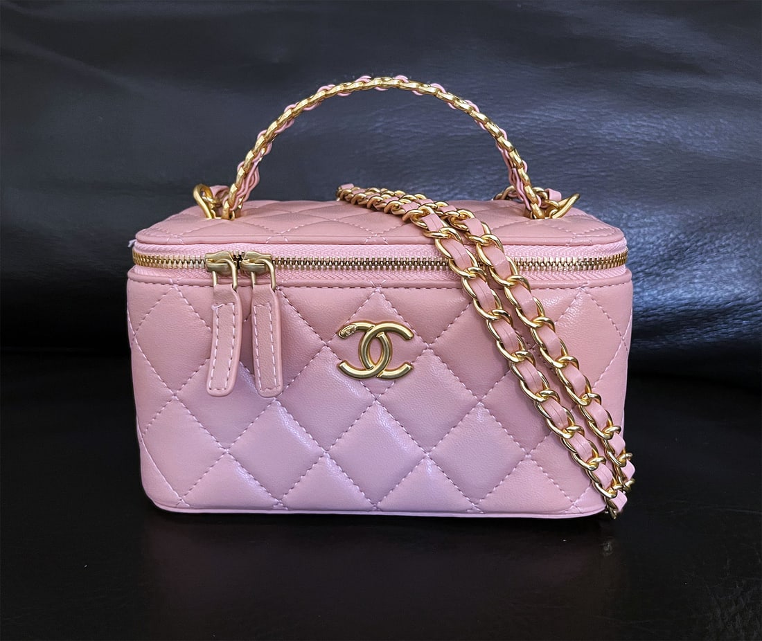 CHANEL SMALL CHARMING HANDLE VANITY CASE - 2