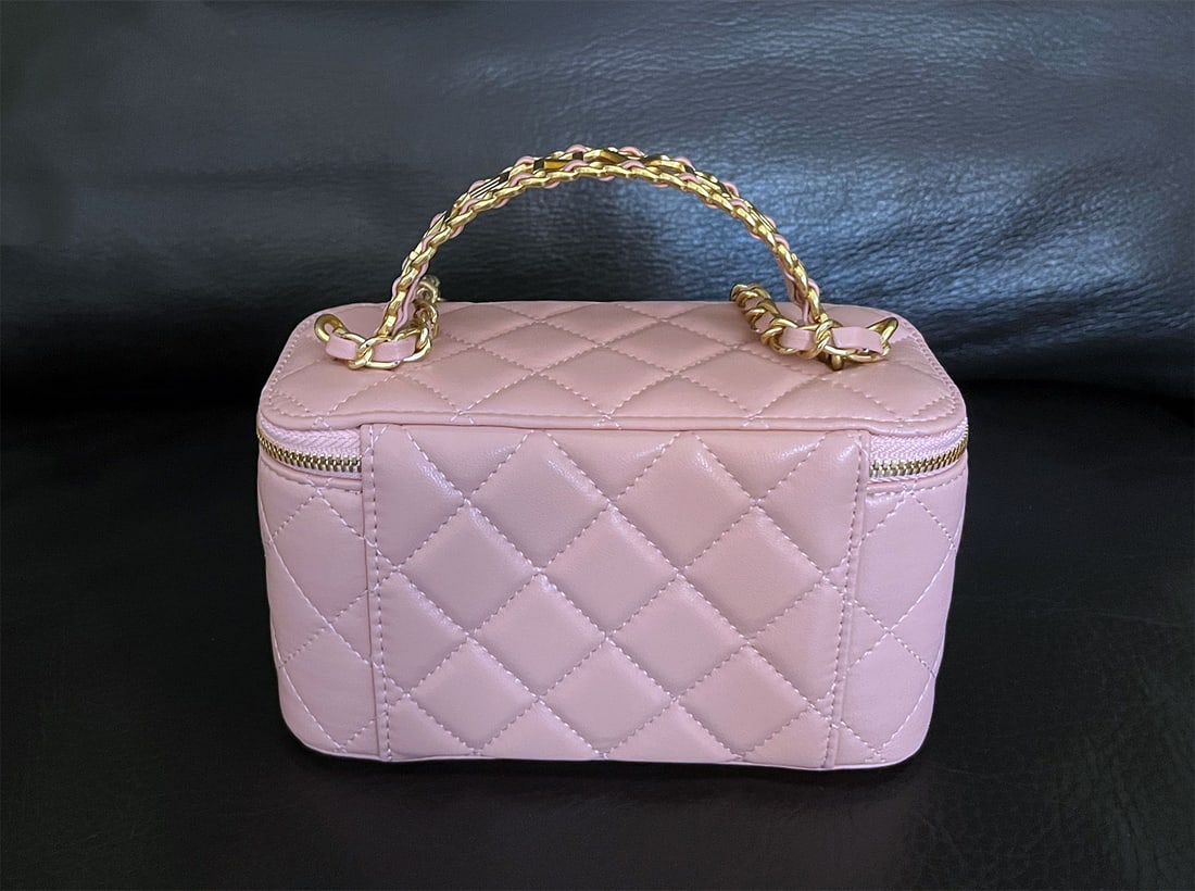 CHANEL SMALL CHARMING HANDLE VANITY CASE - 6