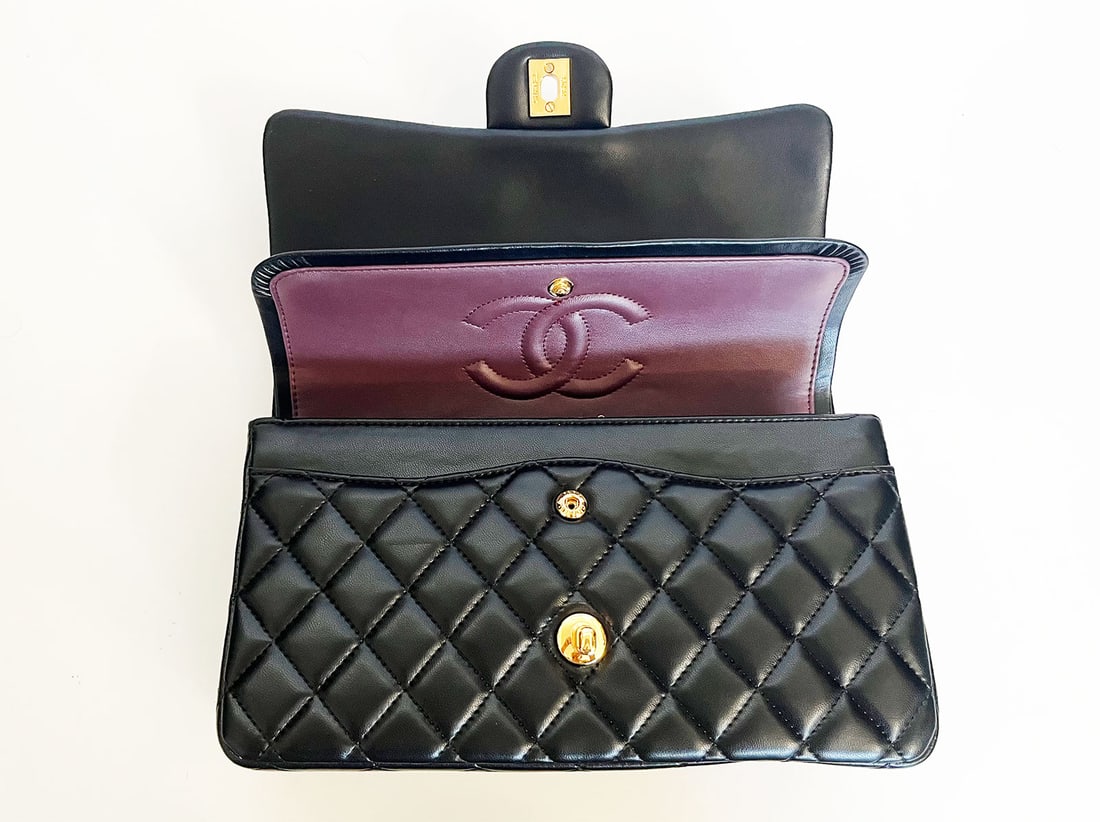 CHANEL CLASSIC DOUBLE FLAP MEDIUM - 11