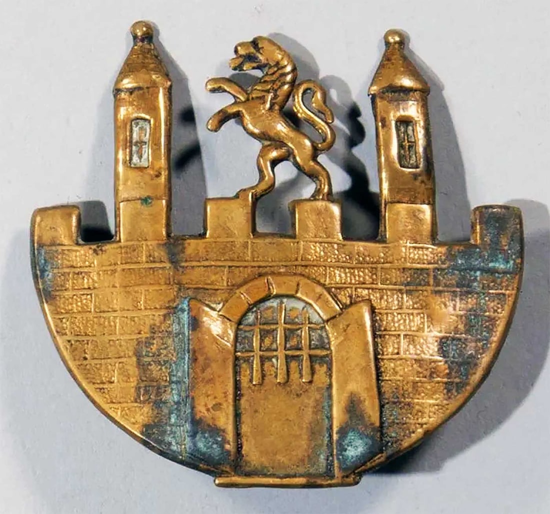 GERMAN pre WWII BADGE: Display Item! Price Reduced — Limited-Time Offer! GERMAN pre WWII BADGE German Pre-WWII Badge. Rare and Collectible Historical Item. PROVENANCE: 1. From an old collection, 2002-2021. 2. Albinus, Not