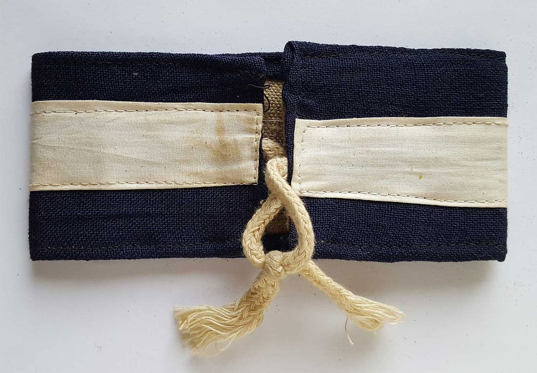 RUSSIAN WWII SUBMARINE NAVY ARMBAND for DUTY OFFICER: Great Display Piece! Price Reduced — Limited-Time Offer! RUSSIAN WWII SUBMARINE NAVY ARMBAND for DUTY OFFICER This rare WWII-era Russian submarine navy armband for duty officer. Rare and Collectible