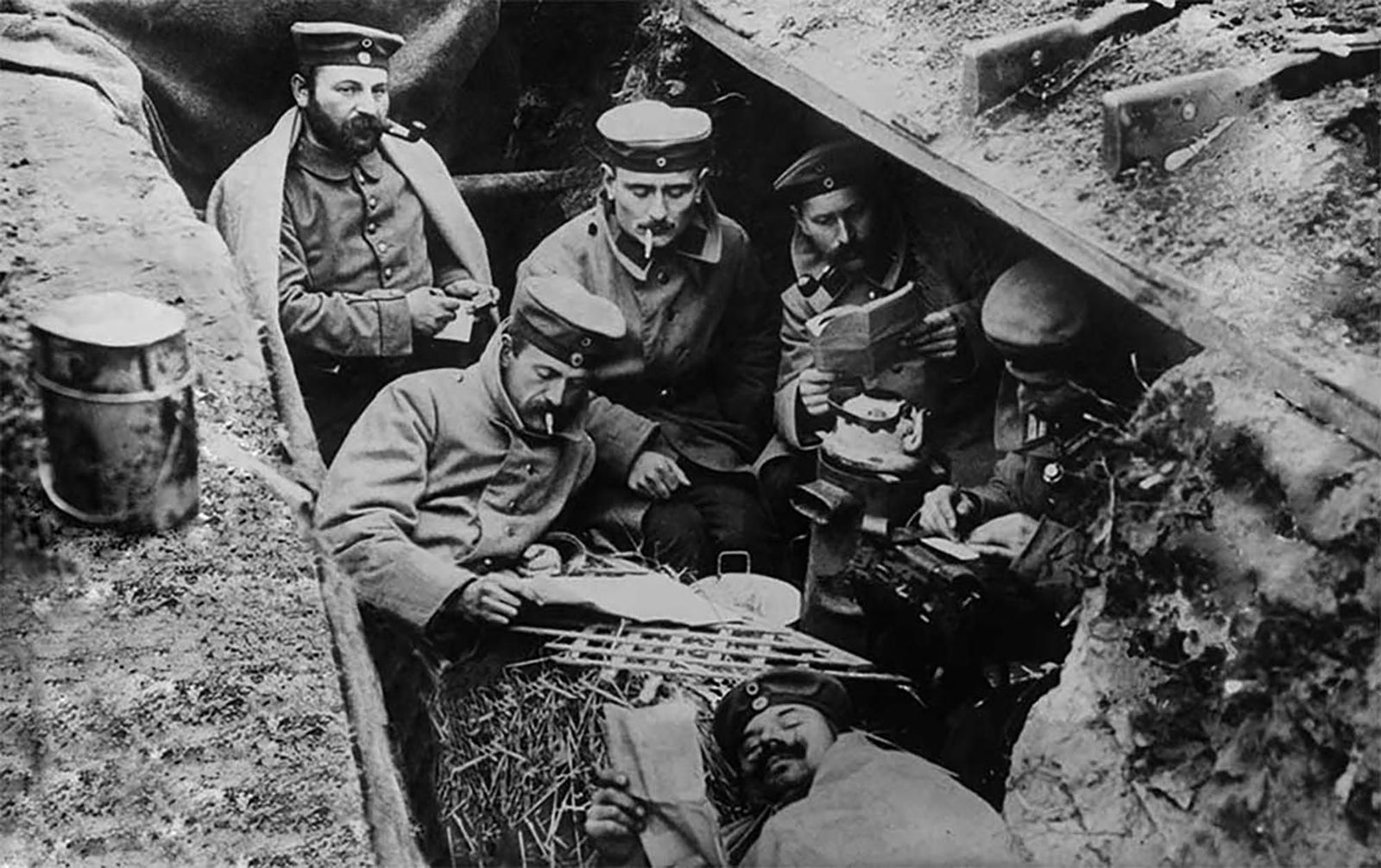 GERMAN WWI RING DATED 1914-1916 - 12