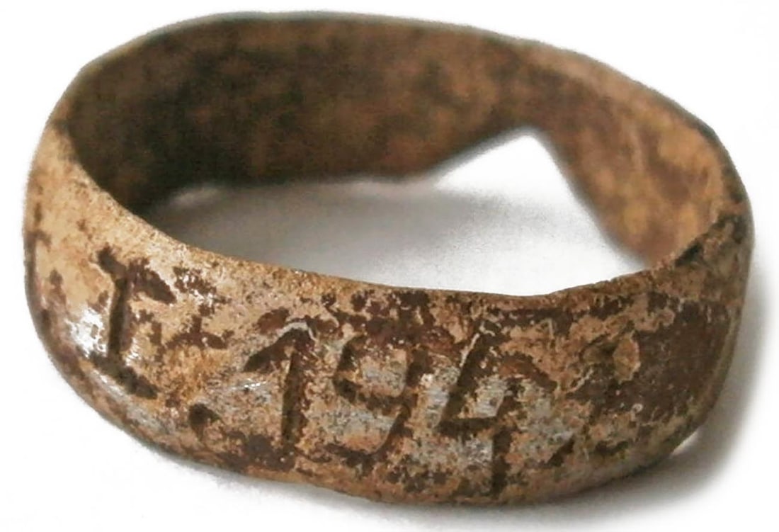 GERMAN WWII RING DATED 9.1.1942 - 3