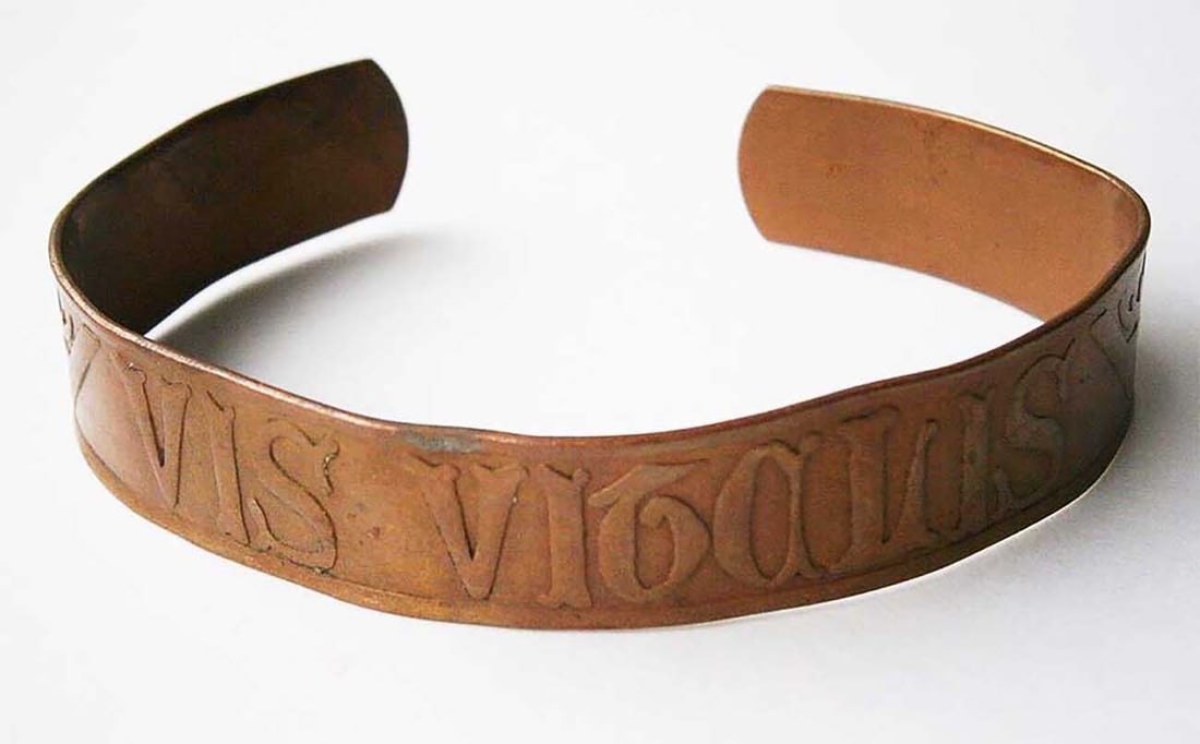 GERMAN SPIRITUL BRACELET VIS VITALIS, 1900-1940: Display Piece! Price Reduced — Limited-Time Offer! GERMAN SPIRITUL BRACELET VIS VITALIS, 1900-1940 For your viewing is a rare German spiritual bracelet with the Latin inscription "VIS VITALIS",
