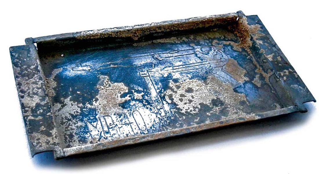 GERMAN WWII TRAY w. MP 40, MASCHINENPISTOLE: Great Display Piece! Price Reduced — Limited-Time Offer! GERMAN WWII TRAY with MP 40, MASCHINENPISTOLE - TRENCH ART German WWII Tray with MP 40, MASCHINENPISTOLE. This handmade trench art piece is a