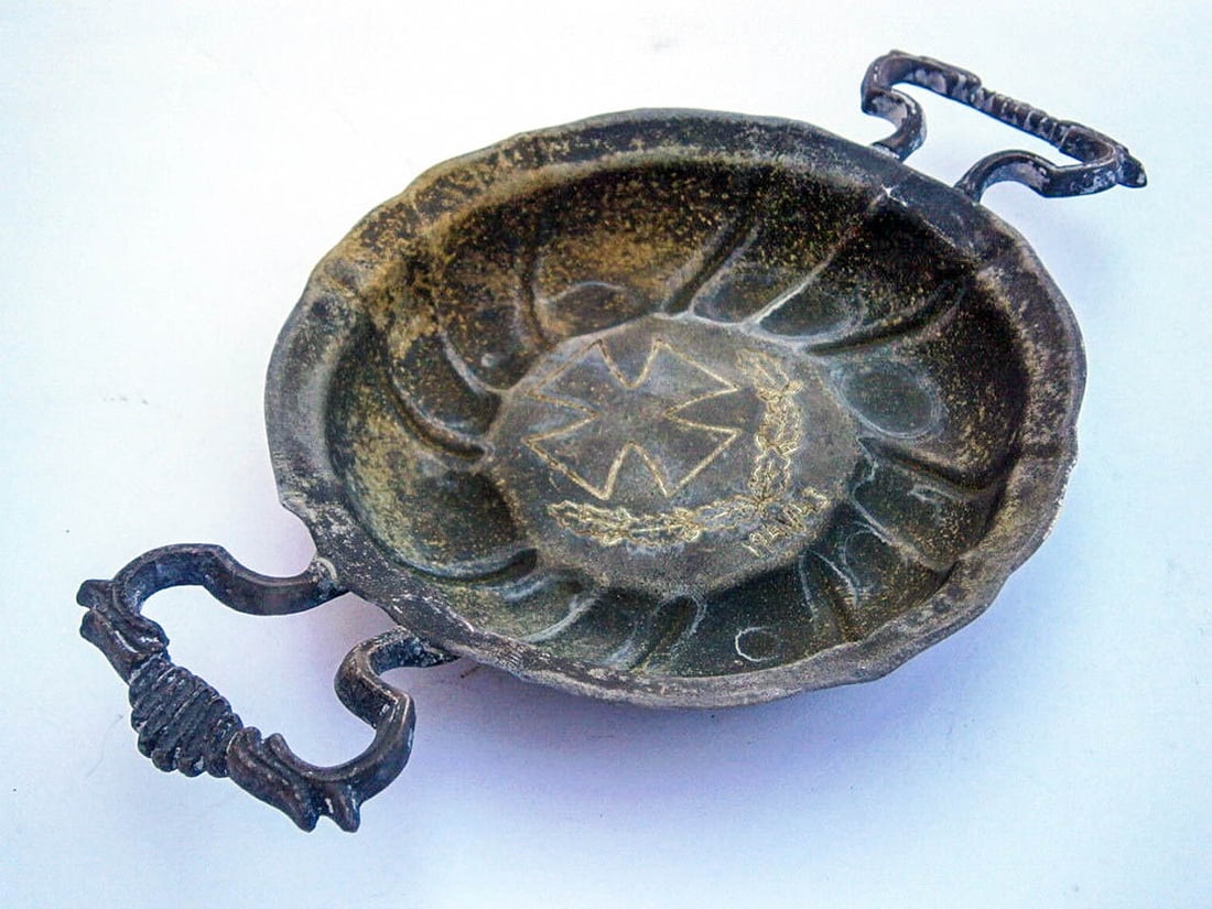 GERMAN WWII TRAY, SALVER, PLATE w. IRON CROSS: Display Piece! Price Reduced — Limited-Time Offer! GERMAN WWII TRAY, SALVER, PLATE with IRON CROSS, 1941-1943, TRENCH ART German WWII Tray, Salver, or Plate with the Iron Cross from 1941-1943. This