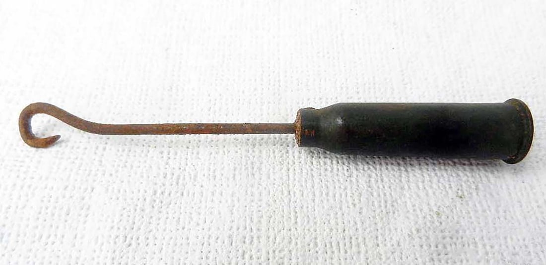 AMERICAN-GERMAN WWII SOPHISTICATED BUTTON HOOK: Great Display Item! Price Reduced — Limited-Time Offer! AMERICAN-GERMAN WWII SOPHISTICATED BUTTON HOOK from SHELL CARTRIDGE American-German WWII sophisticated button hook made from a shell cartridge