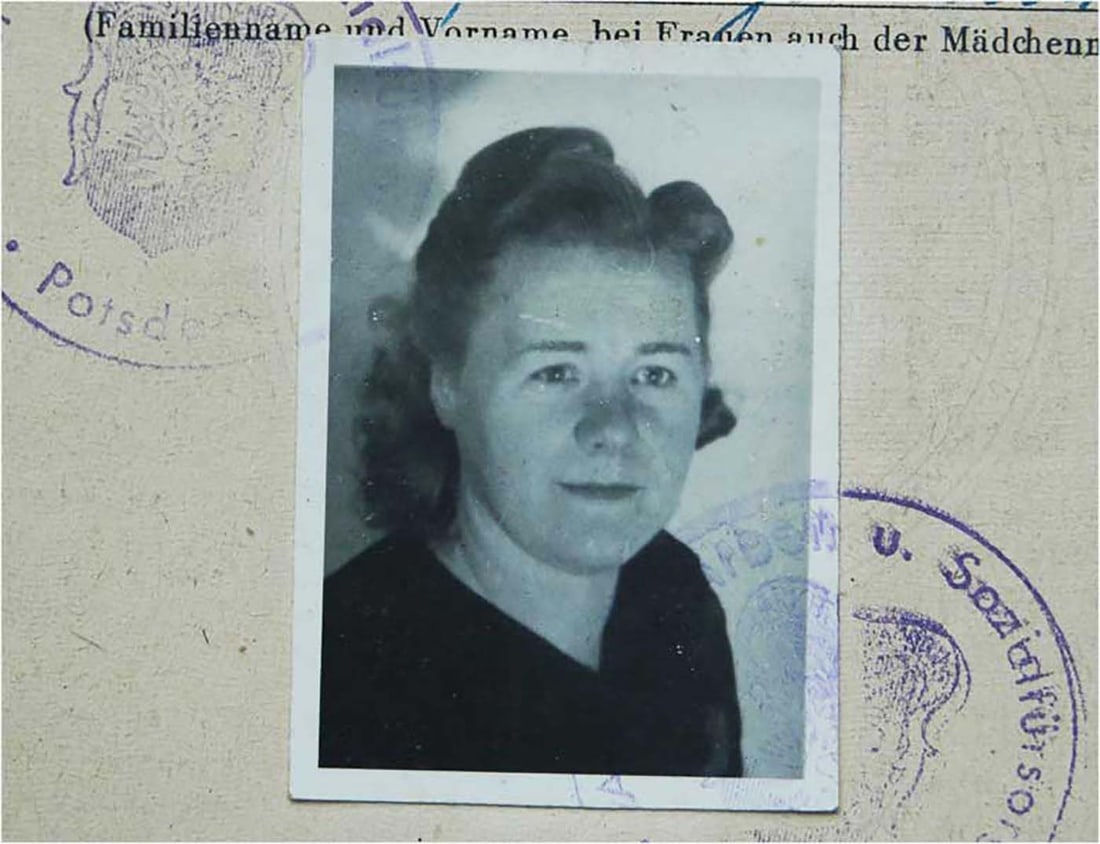 GERMAN WORKER BOOKLETS, ARBEITSBUCH - 5