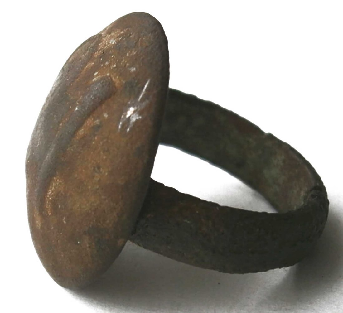 RUSSIAN WWI MILITARY RING 21 REGIMENT, 1914-1916: Price Reduced — Limited-Time Offer! RUSSIAN WWI IMPERIAL MILITARY RING of 21 REGIMENT, 1914-1916 This is a piece of trench art crafted from a button, a popular practice during its time. It's a very