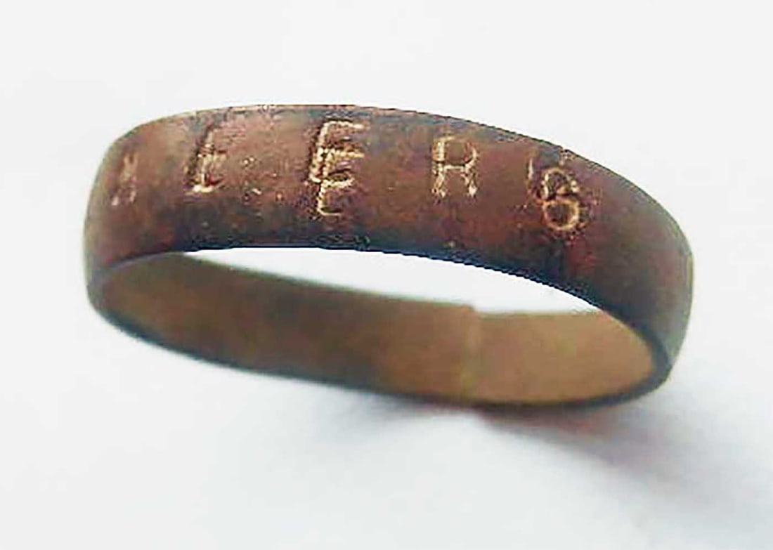GERMAN WWII RING fr. GHETTO in LUBLIN, 1941: Display Piece! Price Reduced — Limited-Time Offer! GERMAN WWII RING from GHETTO in LUBLIN (POLAND), 1941 German WWII ring from the ghetto in Lublin, Poland, dating back to 1941. The ring is crafted