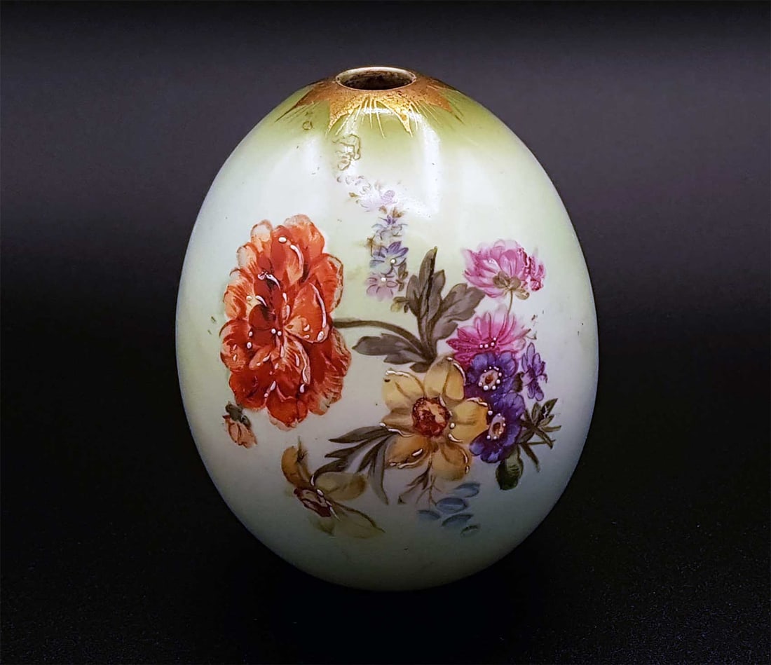 LARGE RUSSIAN PORCELAIN EASTER EGG - 3